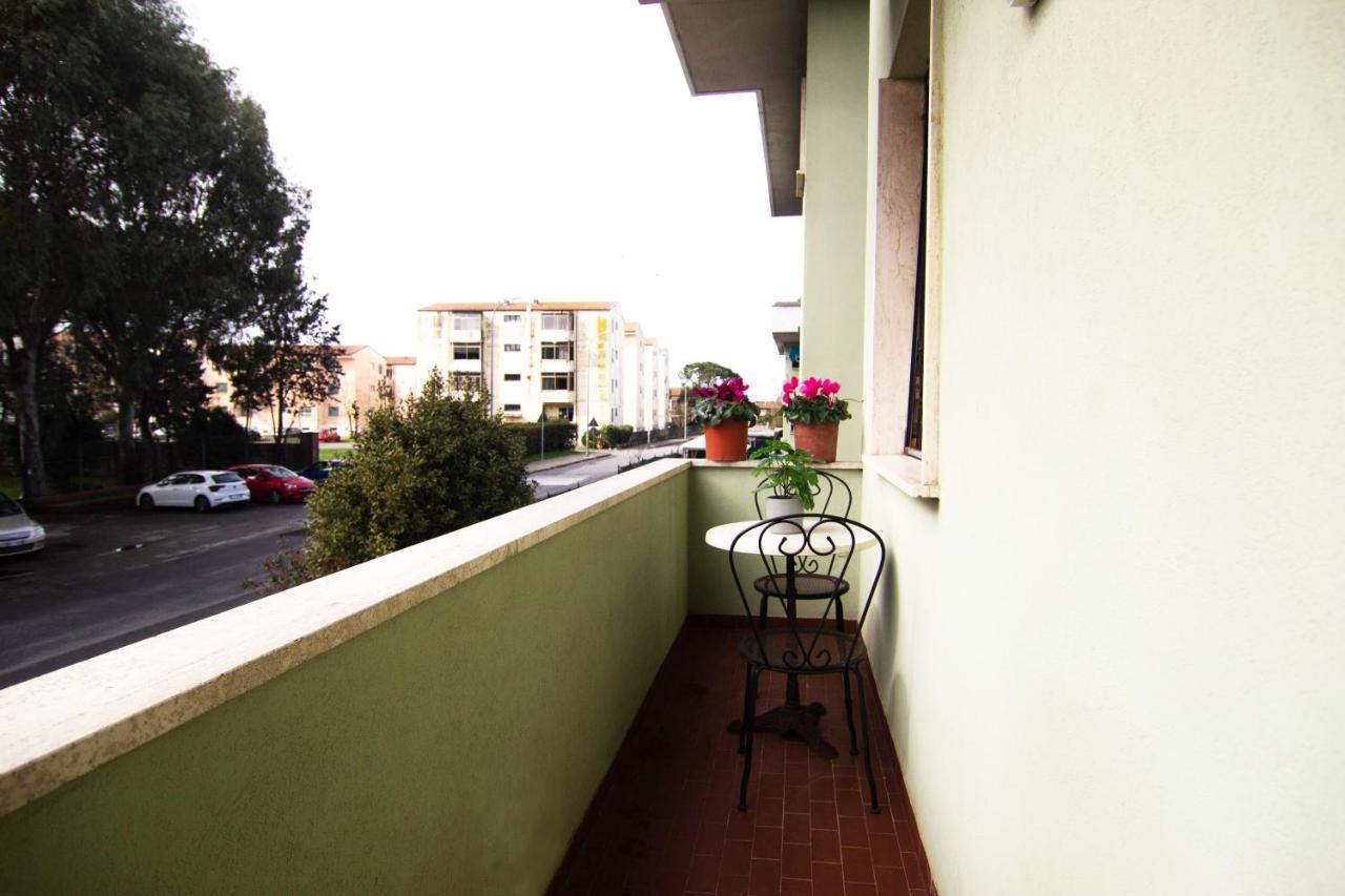 1Km Dalla Torre Appart. Con Balcone E Posto Auto ピサ エクステリア 写真